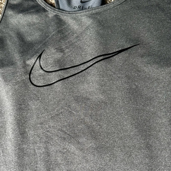 Nike Dri Fit Gray Large Racerback Workout Tank - Picture 3 of 4
